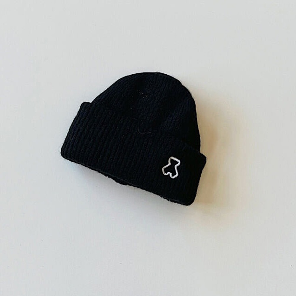 BOYS BLACK KNITTED BEANIE